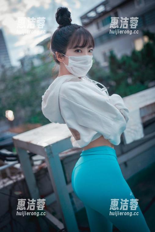 HaNari(하나리)带来的最新CREAMSODA——图库里的阳光派对，真让人想加入！