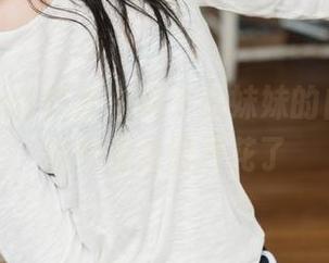 HuaYang花漾 – 周于希妹妹的白裙子在原图里悄悄开花了
