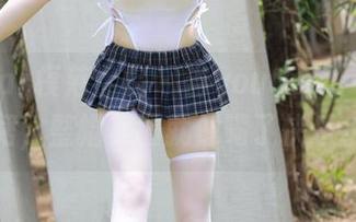 MFStar模范学院 – 当youOvOyou穿上短裙，整幅美图就像喝了快乐水！