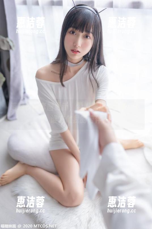 喵糖映画套图更新，雷姆睡裙在深夜闪现，谁来做我的陪伴？