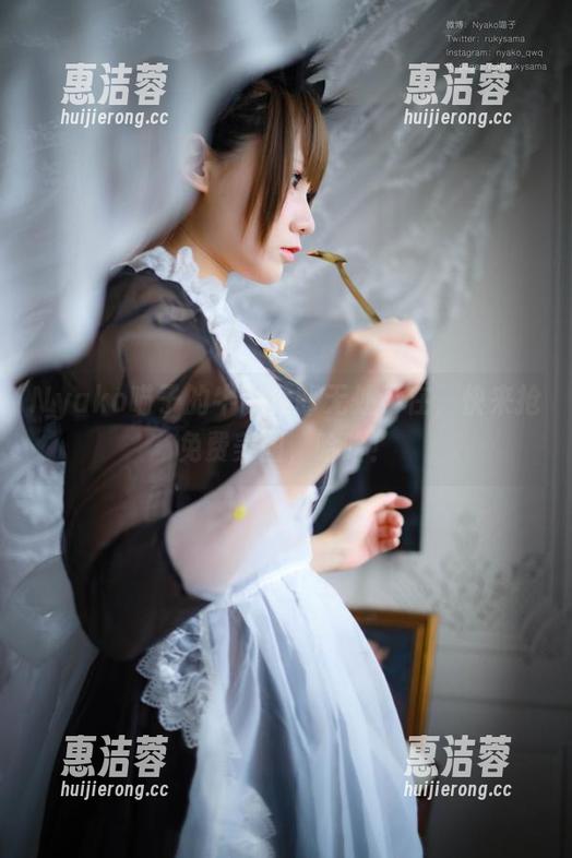 Nyako喵子的牛牛女郎无处不在，快来抢免费美图，哈哈！