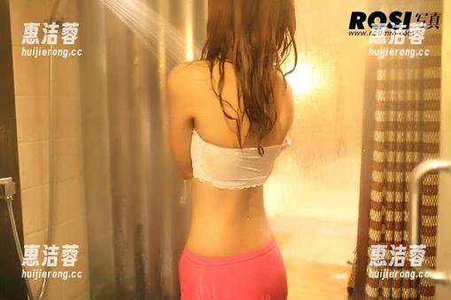 ROSI居家写真，让我一边看图片一边怀疑自己是不是该多买点东西？