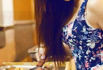 TGOD推女神 – 谭晓彤的连体衣开放了新思维，作品集里的每一件都是省去了买上衣的纠结啊！