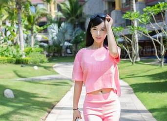 TuiGirl推女郎 – 投票中，选最爱梁棋棋的毛衣图包，不知道你们希望看到的吗？
