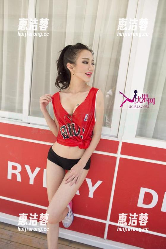 UGirls尤果网-才可儿 UGirls尤果网 - 要不要被才可儿的吊带写真集迷住?我差点就忘了呼吸