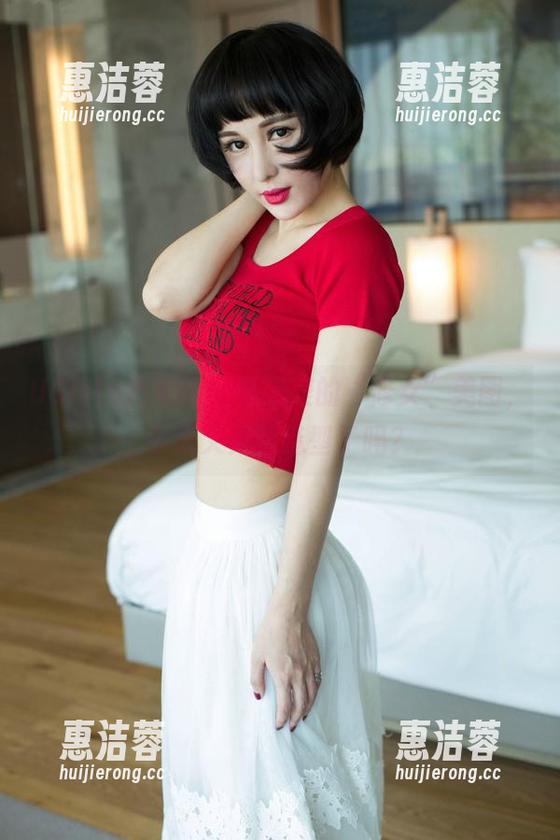 UGirls尤果网 - 韩恩美的“修女”美图，今天又更新造型了吗？