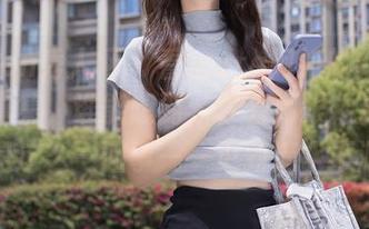 Xiuren秀人网 – 看laura阿姣的新高跟鞋写真集，谁能想到，穿着高跟鞋走路竟然是这么一回事——更新滴水不漏！