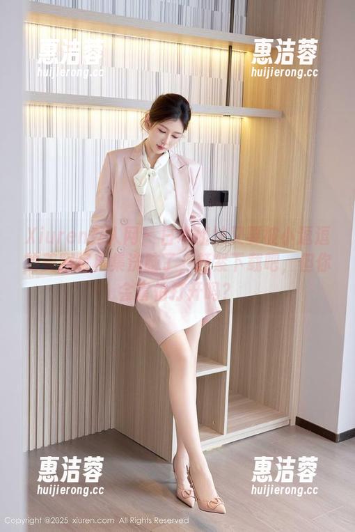 Xiuren秀人网 - 日本姐妹又要被小逗逗的美腿写真集洗脑了，赶紧下载吧，但你会害怕打开吗？