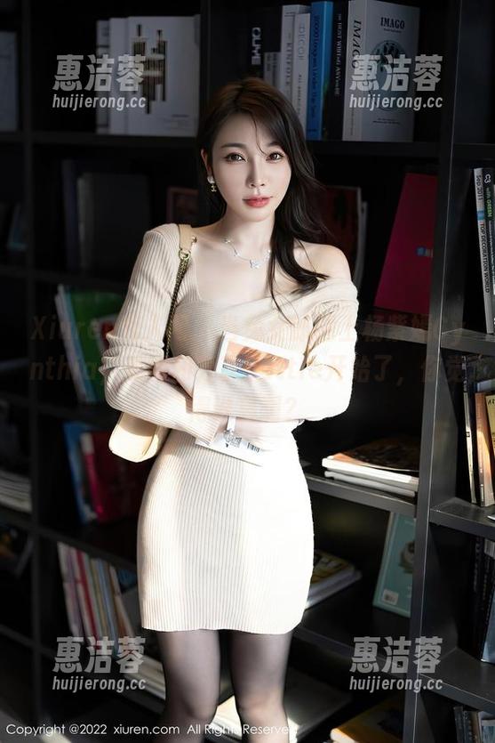 Xiuren秀人网 - 当兔女郎遇上杨紫嫣Cynthia，美图和分享battle开始了，你觉得谁赢啊？