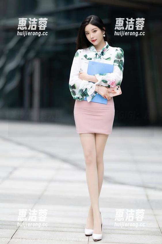 Xiuren秀人网 - 图包中的黄婧GIGI：粉色是个让人想去的地方