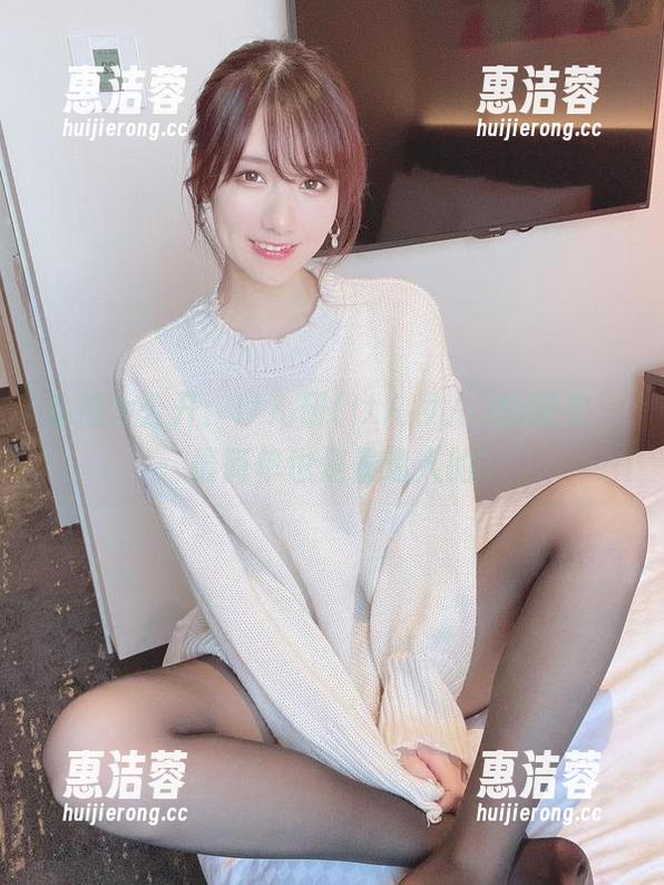 私拍大公开：けん研(けんけん)的睡衣，最简单也是最迷人的