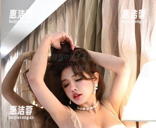 微密圈 - 全套体操服中的于芷晴，她的每一个动作都有点意思