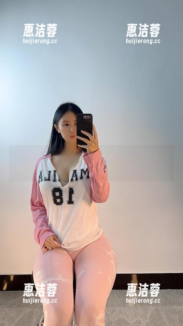 俏妞qiaoniu66 微密圈 - 俏妞qiaoniu66的高清兔子合集——到底谁是更可爱,兔子还是我?
