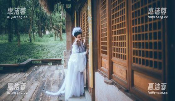 好H好女杀手 微密圈 - 她在浴缸里,万物静谧——好H好女杀手的写真。