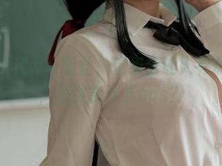 小仓千代w与蕾丝，这组合让人有点诧异，居然能这样cos？