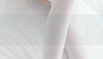 短裙里的宇宙：少女秩序为你呈现的白丝全套图集
