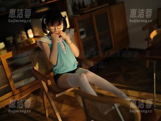 想不到幼水铃衣的Miku能有这么迷人的高清图册，果然是值得收藏的宝藏！