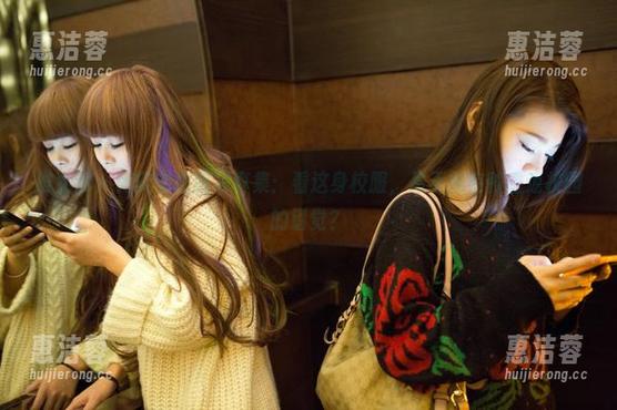 推女郎 - 何奕恋校服写真集：看这身校服，是不是有种重返校园的错觉？