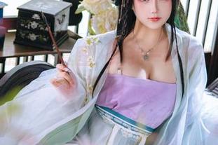 日奈娇的女仆套图，给我一秒钟的惊艳和想象！