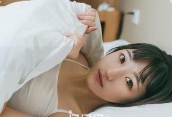 果团网 – 莫雅琪比基尼写真，挑战你的专注力极限！