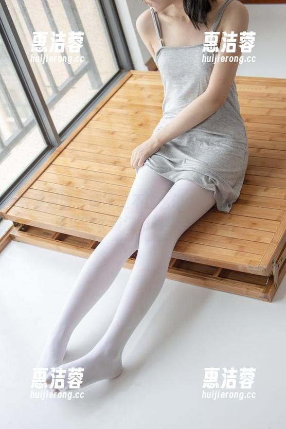 森萝财团 - 能不能不这么诱人？卉子在图库里的《绫波丽战斗服泳装》
