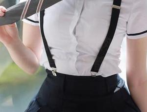 模范学院 – 美图：揉揉肉肉的红裙与夏日微风，怎么分享都不腻。