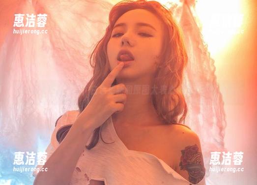 洛丽塔大哥 洛丽塔大哥又来了,白色更新和原图太丧心病狂,真得瞧瞧!