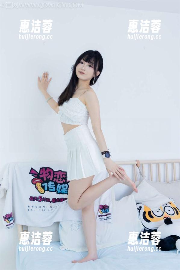 物恋传媒 - 婷婷的网袜下载指南：这里有你想要的“袜”意啊！