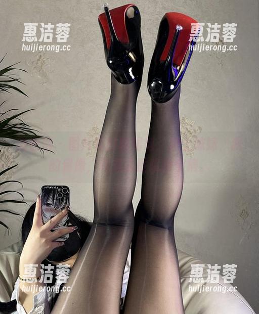 微密圈 - 图片里的猪饲料：护士妹妹，我的偶像，真想去医院探个病。