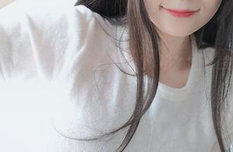 白银81的夏天：看她如何让一张图片也冒汗。