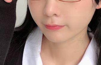 眼酱大魔王w的长腿写真：是不是应该给我个小本儿来做笔记？