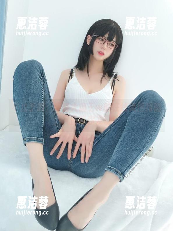 不止于眼：眼酱大魔王w的在线美图探险，风吕等你发现！