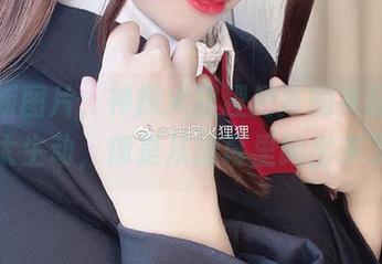 这最新图片，神探火狸狸把陈的岁红霞变得太生动，像是从屏幕里跑出来了！