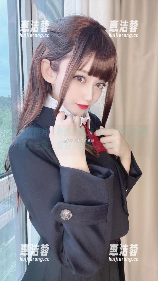 这最新图片，神探火狸狸把陈的岁红霞变得太生动，像是从屏幕里跑出来了！