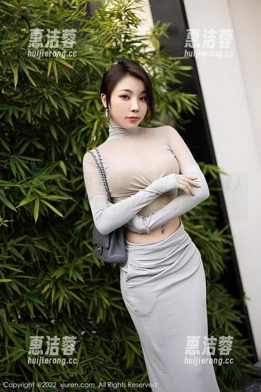 秀人网 - 谁说土肥圆Carol不能完美嫁人？这组写真刷新你对婚纱的想象