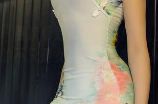 秀人网 – 首次看到夏旖诺的作品，高清里透露着的不只是女孩，还有些小小的情愫。