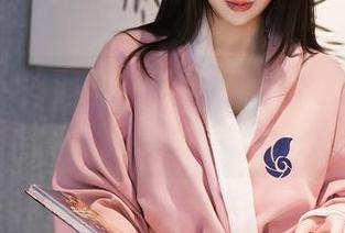 秀人网 – 大琪琪Emily变“圣女”？这套高清修女图是不是隐秘的宗教信仰？