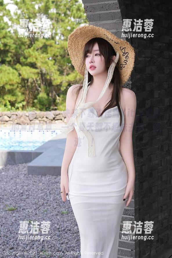 秀人网 - 嘿！快来下载沈佳熹Kitty星辰的夏日写真，一个夏天都不想抹去的‘痕迹’！