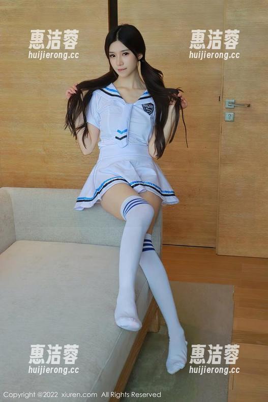 秀人网 - 海边的潮水和甜白酱的写真，分享这份清新气息！