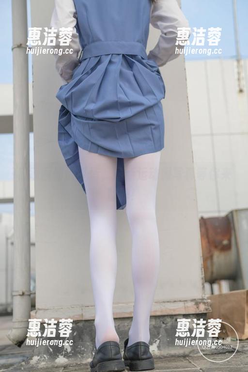 稚乖画册搞事情，最新运动服写真等你来翻牌！