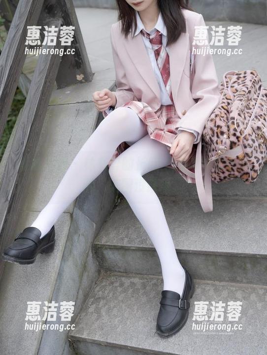 紧急企划 - 林书辞的长腿，高清到像是油画，美图没话说。