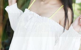 美媛馆 – 不收费的选择？Manuela玛鲁娜说秘书图集就该这样！