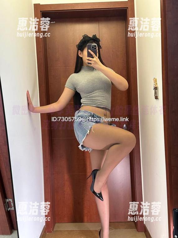 微密圈 - 分享美邵女Baby的黑丝连体衣，这身打扮是想惹谁心痒痒？