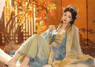 别期待圣光闪耀，苏嫣qvq的蓝色连衣裙静悄悄地等你来看图集！