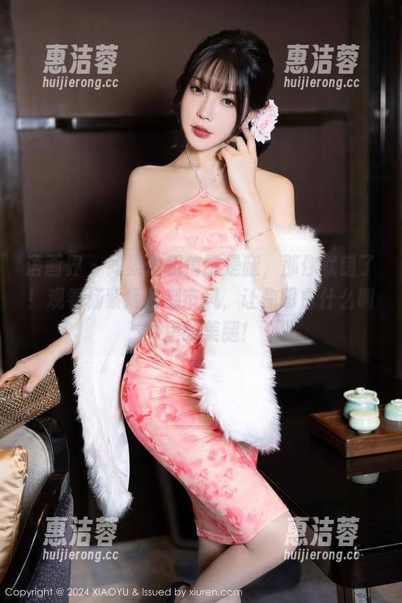 语画界 - 如果你相信腿是腿，那你就错了！观看杨紫嫣的都市风，让你明白什么叫真正的美腿！