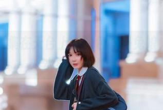 精选图集在天台上的阿包也是兔娘，谁喝水要howto？