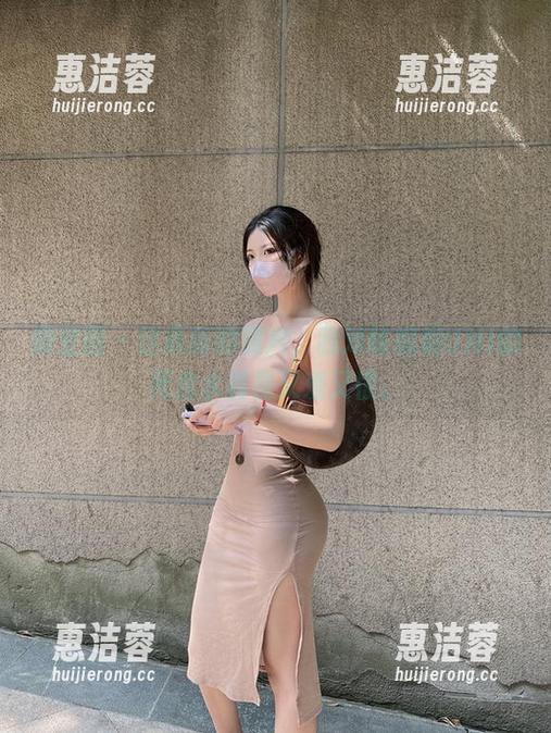 微密圈 - 这最新的照片，我对陈妮妮UNI的死库水真是又爱又恨。