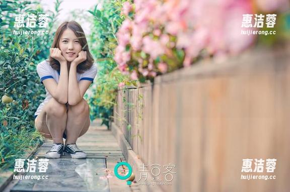 青豆客-莫晓茜sunny 青豆客 - 莫晓茜sunny的少女梦,全套原图开启了什么样的脑内彩蛋?