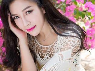 魅妍社 – FoxYini孟狐狸的网袜大合集：也许这才是充满灵性的时尚秀？